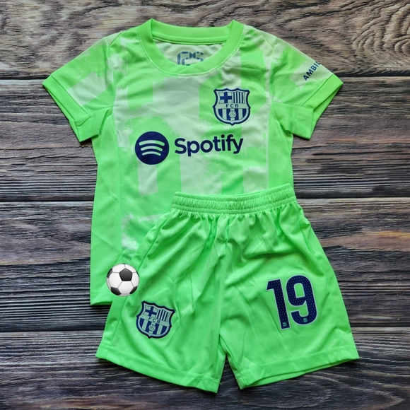 Barcelona Lamine Lamine yamal kid's soccer uniform - Picture 1 of 2